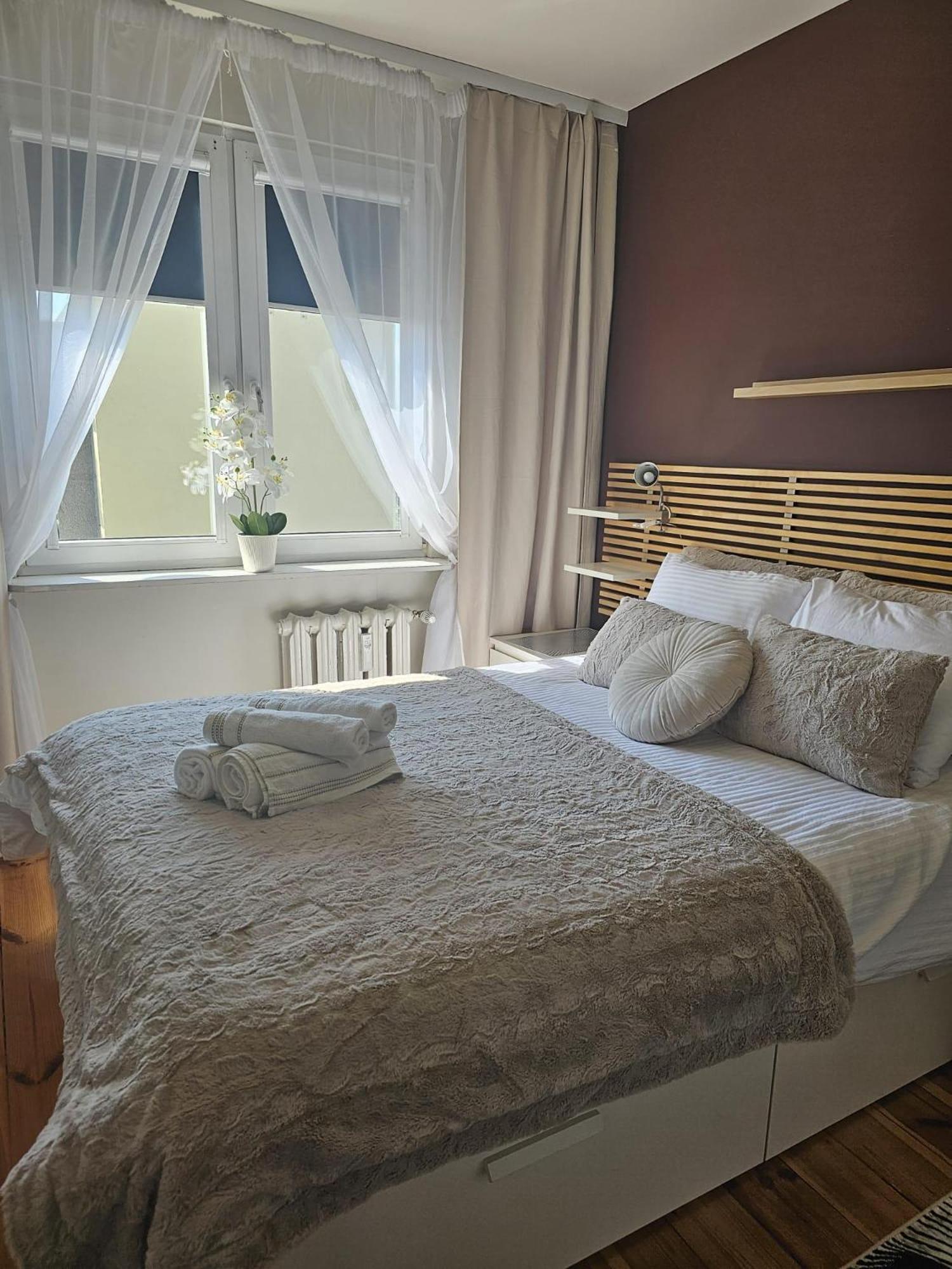 Apartment In Zyrardow 10Min To Suntago 外观 照片